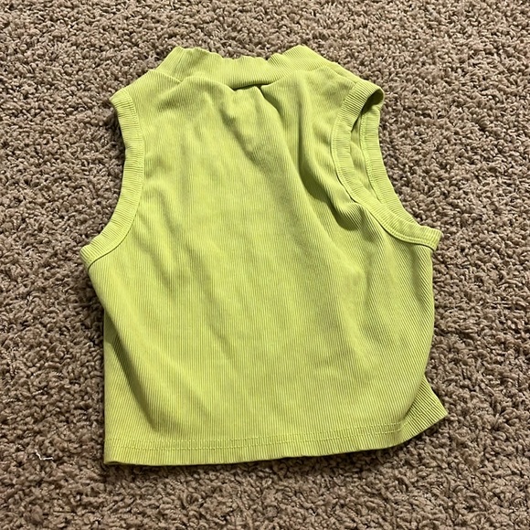 Green Crop Top Turtle Neck - Picture 2 of 3